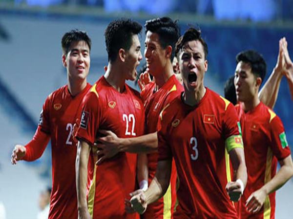bong-da-vn-25-7-vi-sao-dt-viet-nam-khong-du-kings-cup-2022