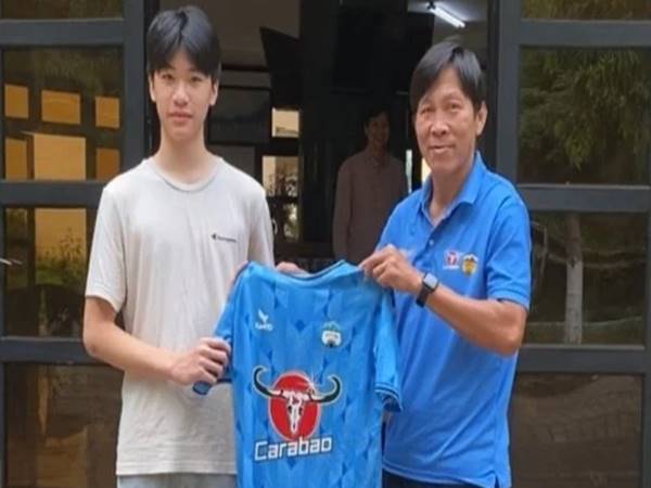 Bóng đá Việt Nam 22/5: 'Gà cưng' của thầy Park gia nhập HAGL